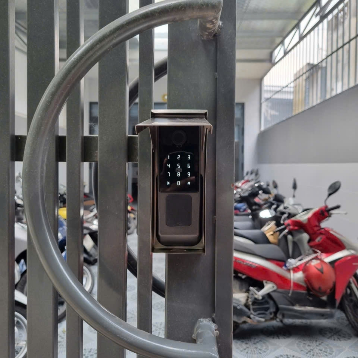 KHÓA CỬA CỔNG INOX304 TLGA105 TTlock